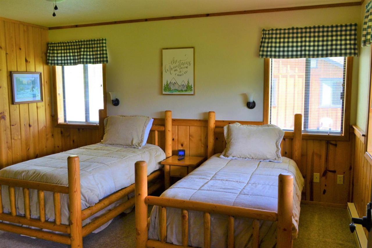 Twin Peaks Guest Ranch Vila Salmon Exterior foto
